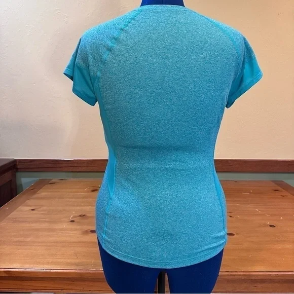 The North Face Athletic T-shirt - Picture 2 of 6